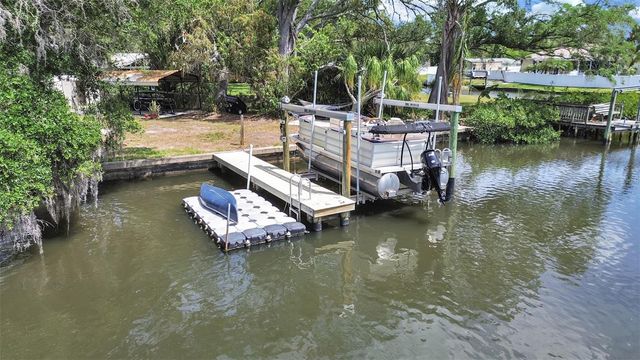 8914 MEMORIAL HIGHWAY, Tampa, FL 33615