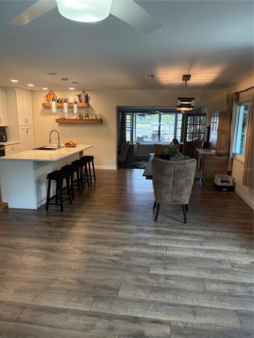 8914 MEMORIAL HIGHWAY, Tampa, FL 33615