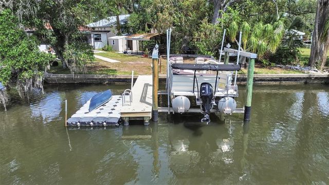 8914 MEMORIAL HIGHWAY, Tampa, FL 33615