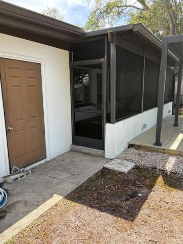 8914 MEMORIAL HIGHWAY, Tampa, FL 33615