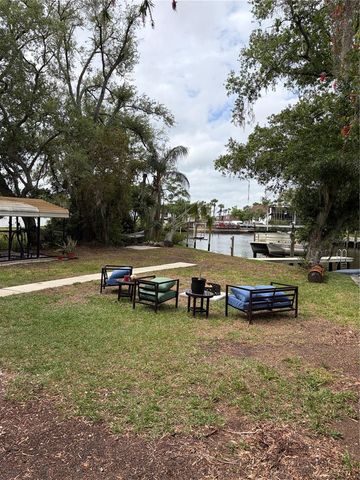 8914 MEMORIAL HIGHWAY, Tampa, FL 33615