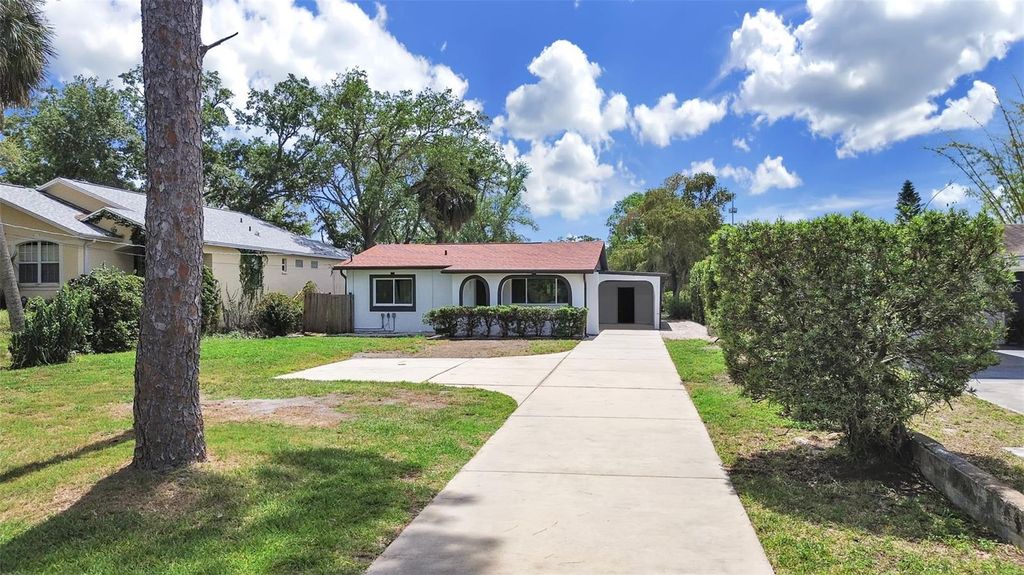 8914 MEMORIAL HIGHWAY, Tampa, FL 33615