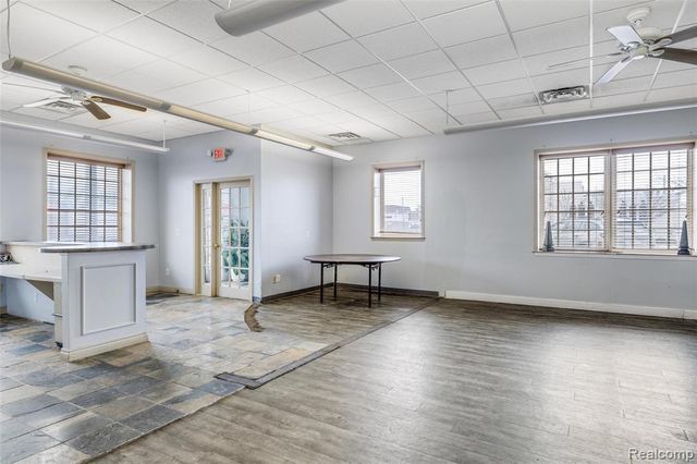 18400 E 9 Mile Road, Eastpointe, MI 48021