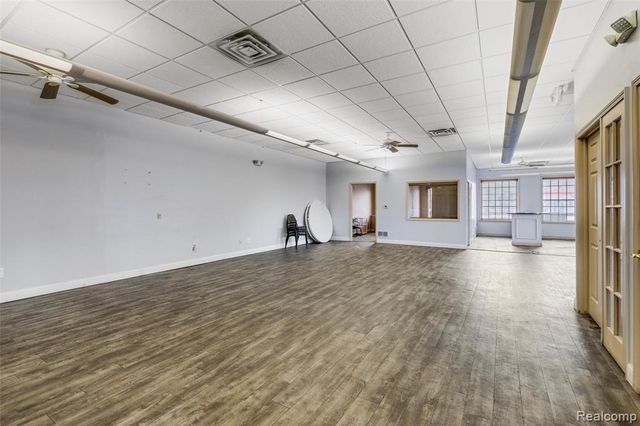 18400 E 9 Mile Road, Eastpointe, MI 48021