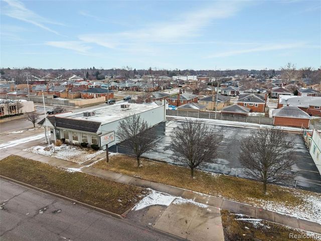 18400 E 9 Mile Road, Eastpointe, MI 48021