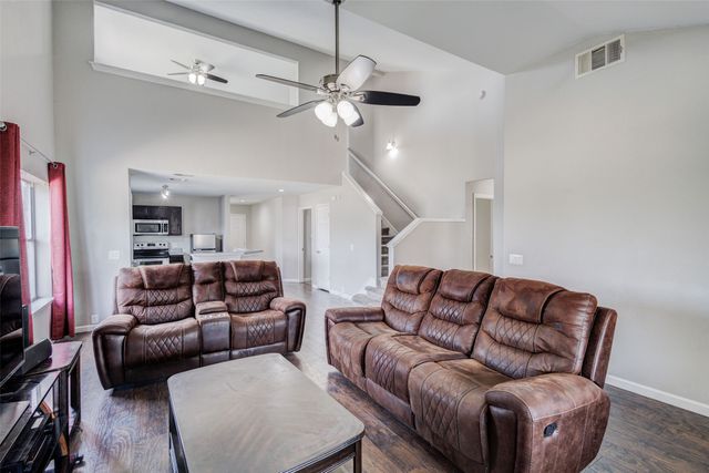 951 Zachary Drive, Arlington, TX 76002