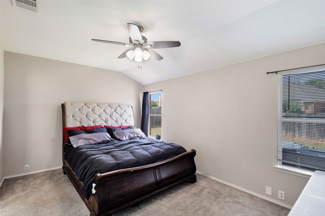 951 Zachary Drive, Arlington, TX 76002