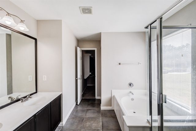 951 Zachary Drive, Arlington, TX 76002