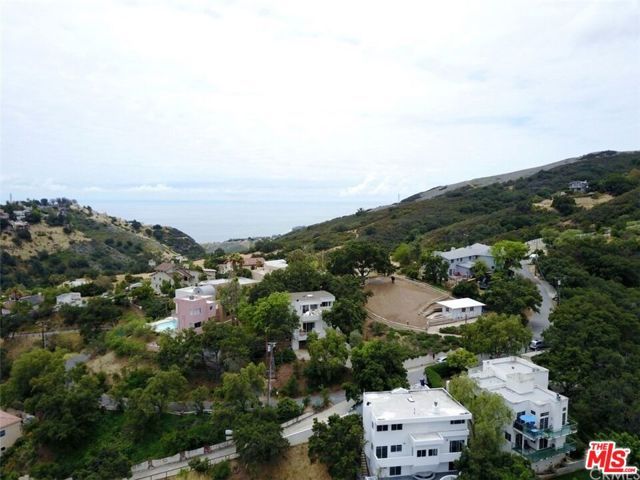 27084 Old Chimney Road, Malibu, CA 90265