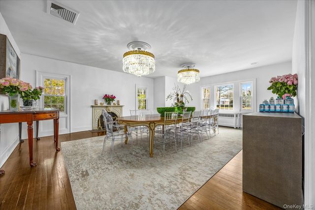 30 Wildwood Drive, Great Neck, NY 11024