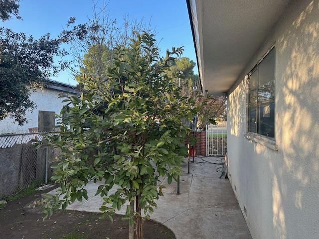 4984 Belmont Avenue, Fresno, CA 93727