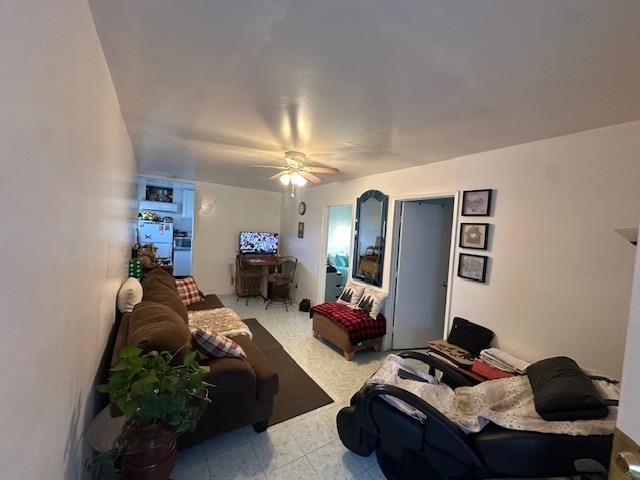 4984 Belmont Avenue, Fresno, CA 93727