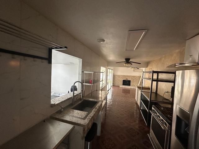 4984 Belmont Avenue, Fresno, CA 93727