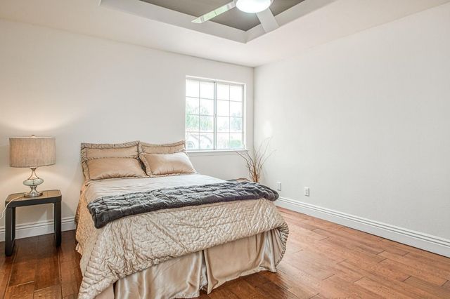 10155 N Edgewood Drive, Fresno, CA 93720