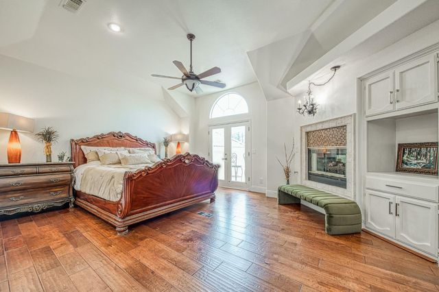 10155 N Edgewood Drive, Fresno, CA 93720