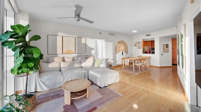 450 Alton Rd 2810, Miami Beach, FL 33139