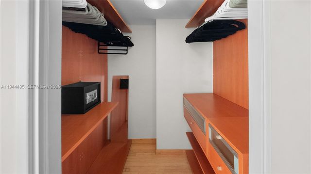 450 Alton Rd 2810, Miami Beach, FL 33139