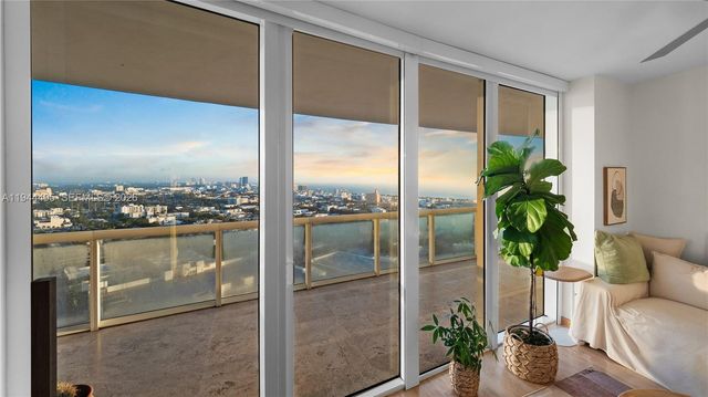 450 Alton Rd 2810, Miami Beach, FL 33139