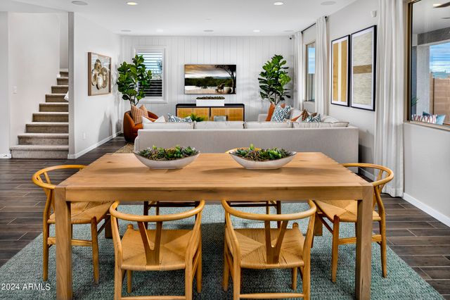 10198 S DUTCHMAN Drive, Apache Junction, AZ 85120