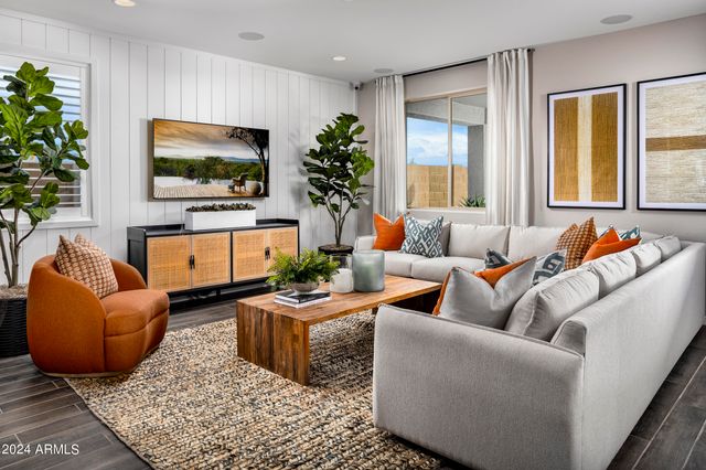 10198 S DUTCHMAN Drive, Apache Junction, AZ 85120