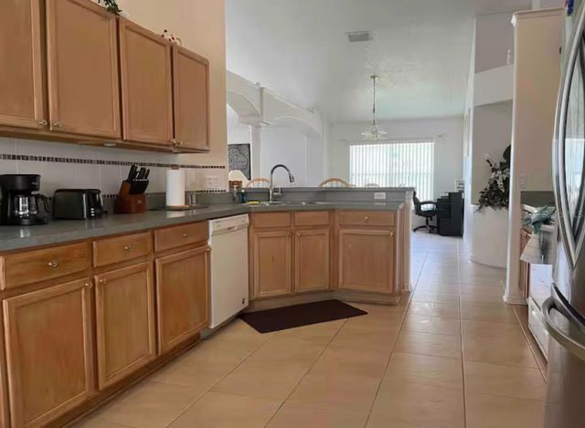 622 EAGLE POINTE S, Kissimmee, FL 34746