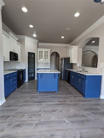 302 S Cedar Ridge Circle, Robinson, TX 76706