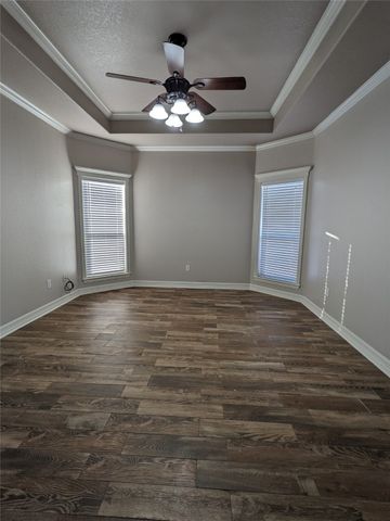 302 S Cedar Ridge Circle, Robinson, TX 76706