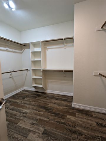 302 S Cedar Ridge Circle, Robinson, TX 76706