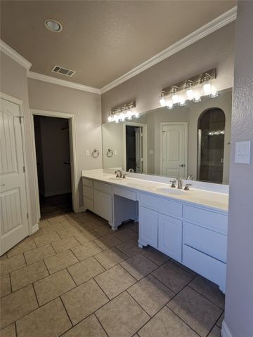 302 S Cedar Ridge Circle, Robinson, TX 76706