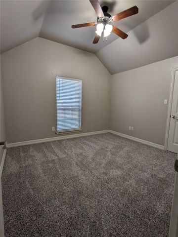 302 S Cedar Ridge Circle, Robinson, TX 76706