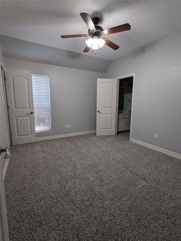 302 S Cedar Ridge Circle, Robinson, TX 76706