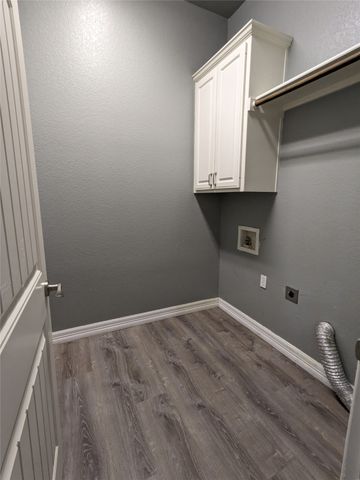 302 S Cedar Ridge Circle, Robinson, TX 76706