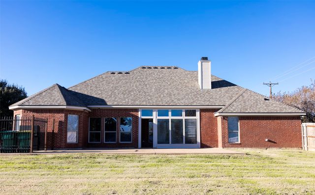 302 S Cedar Ridge Circle, Robinson, TX 76706