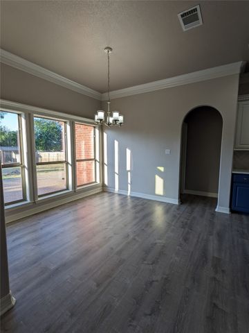 302 S Cedar Ridge Circle, Robinson, TX 76706