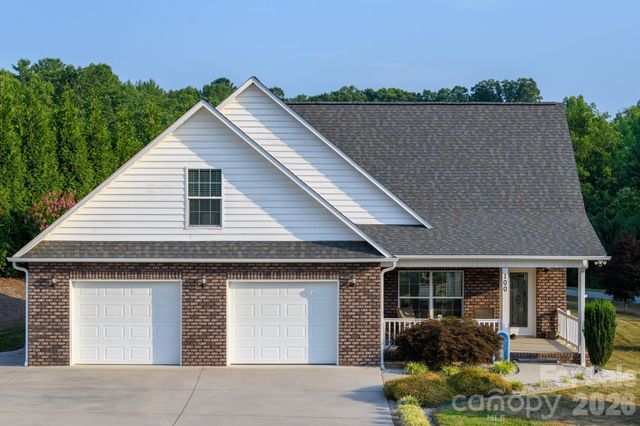 100 Rivercliff Drive, Hudson, NC 28638