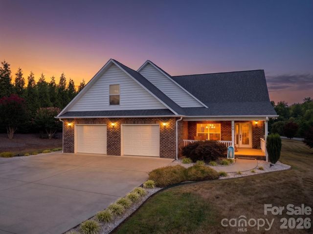 100 Rivercliff Drive, Hudson, NC 28638