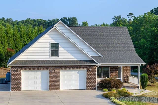 100 Rivercliff Drive, Hudson, NC 28638