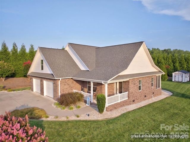 100 Rivercliff Drive, Hudson, NC 28638