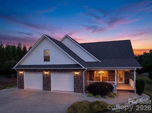 100 Rivercliff Drive, Hudson, NC 28638