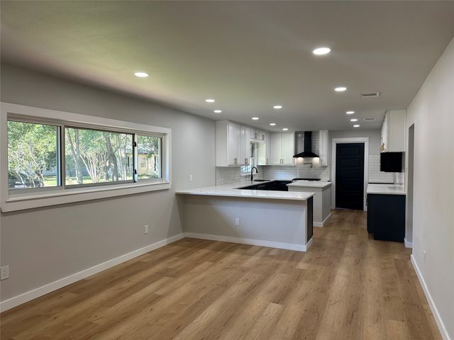 149 Parkwood Avenue, Arlington, TX 76013