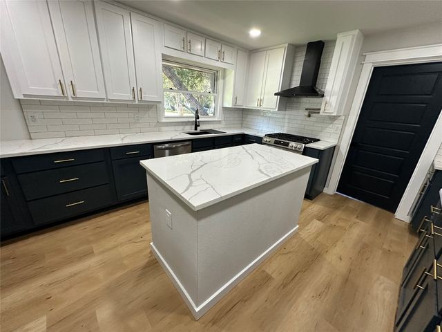 149 Parkwood Avenue, Arlington, TX 76013