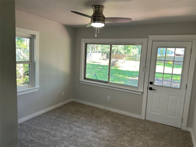 149 Parkwood Avenue, Arlington, TX 76013