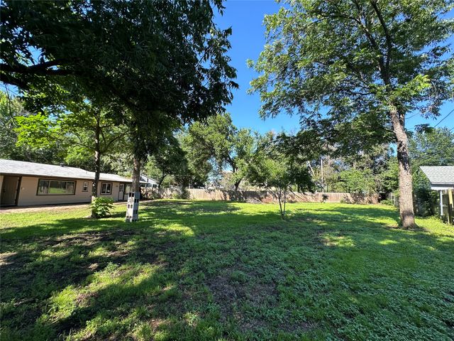 149 Parkwood Avenue, Arlington, TX 76013