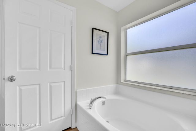 586 Sea Fury Avenue SW, Palm Bay, FL 32908