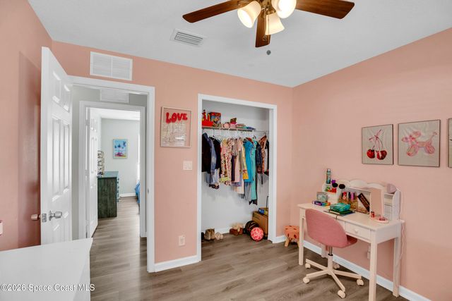 586 Sea Fury Avenue SW, Palm Bay, FL 32908