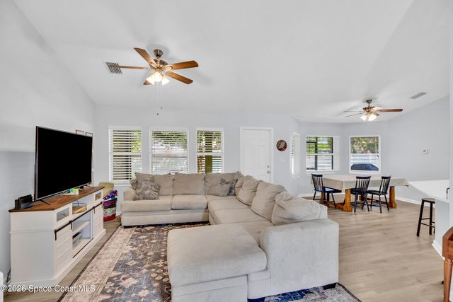 586 Sea Fury Avenue SW, Palm Bay, FL 32908
