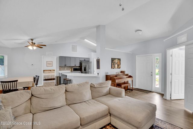 586 Sea Fury Avenue SW, Palm Bay, FL 32908