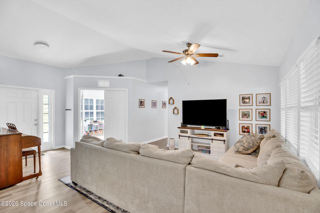 586 Sea Fury Avenue SW, Palm Bay, FL 32908