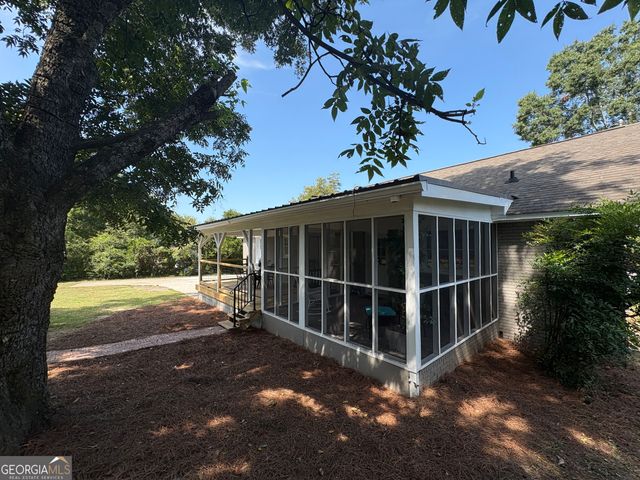 49 Parkway Drive, Toccoa, GA 30577