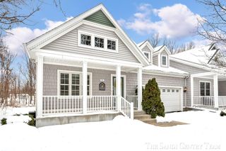 601 Lakeview Lane 1, Spring Lake Vllg, MI 49456